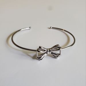 Ted Baker Sennya Sweetie SILVER Geometric Bow Ultrafine Cuff Bangle